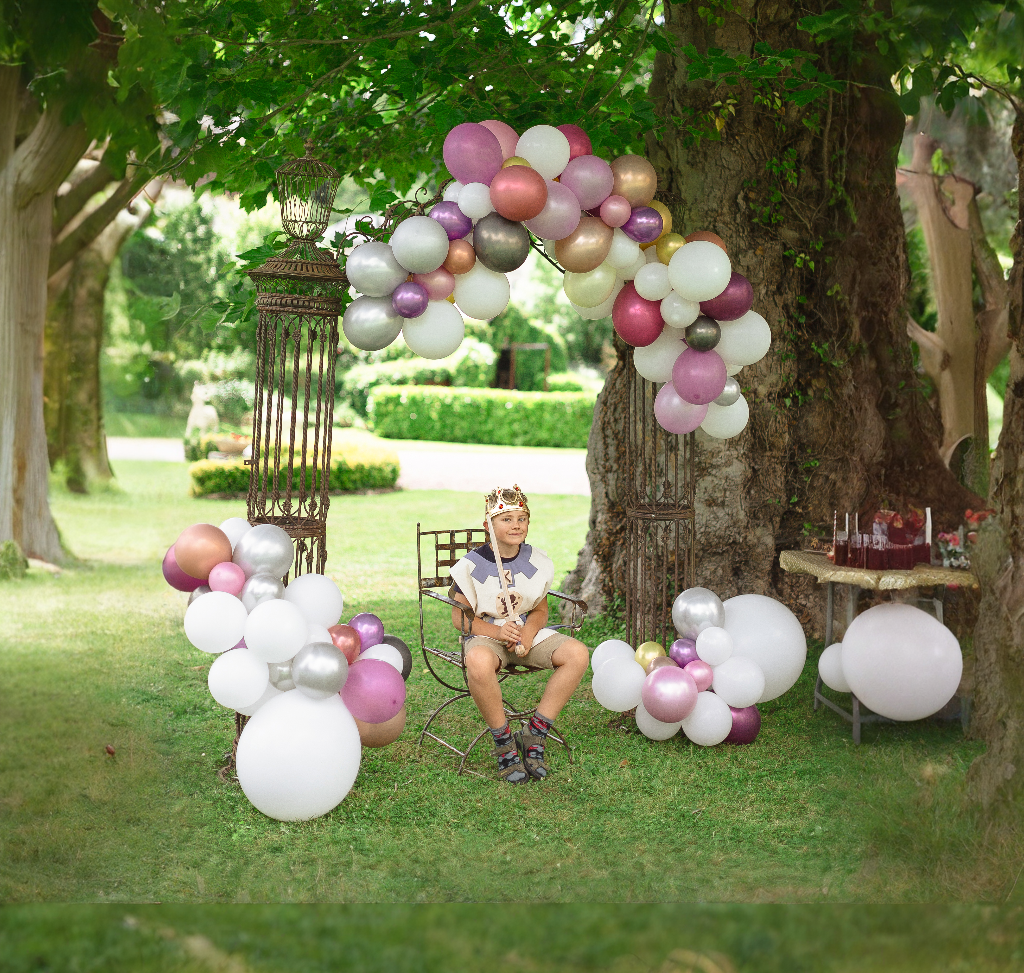Украшение праздника или дня рождения надувными шарами и арка из шаров