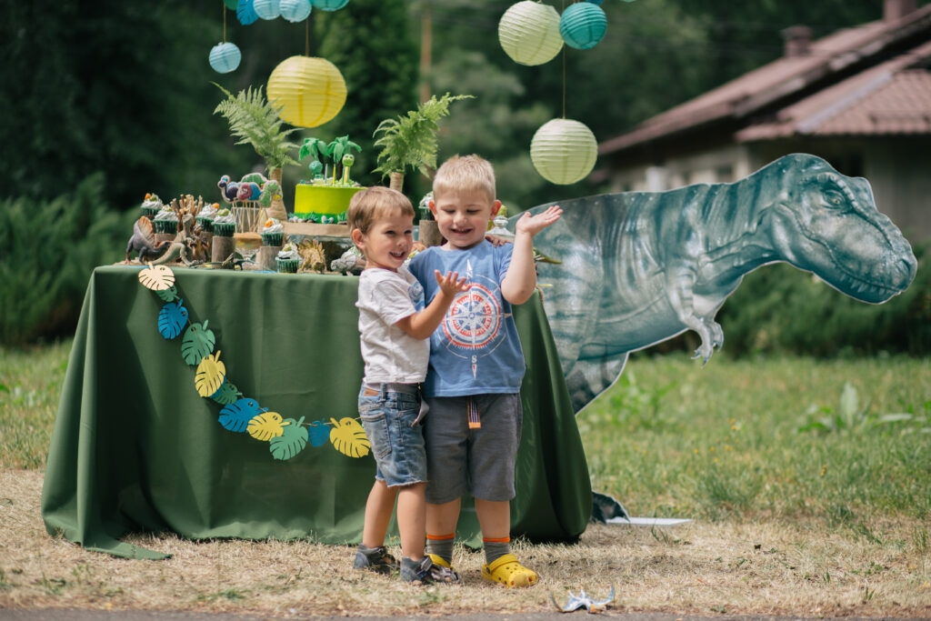 Украшение фотозоны для детского праздника или дня рождения. Детский день рождения в Париже