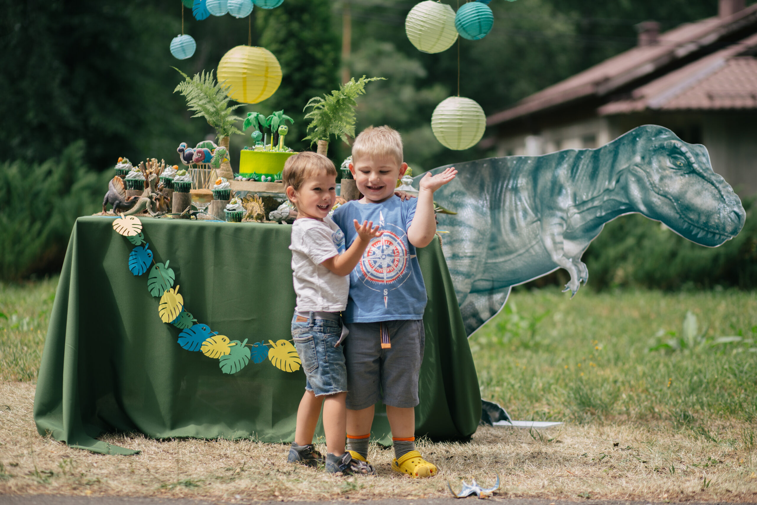 Украшение фотозоны для детского праздника или дня рождения. Детский день рождения в Париже