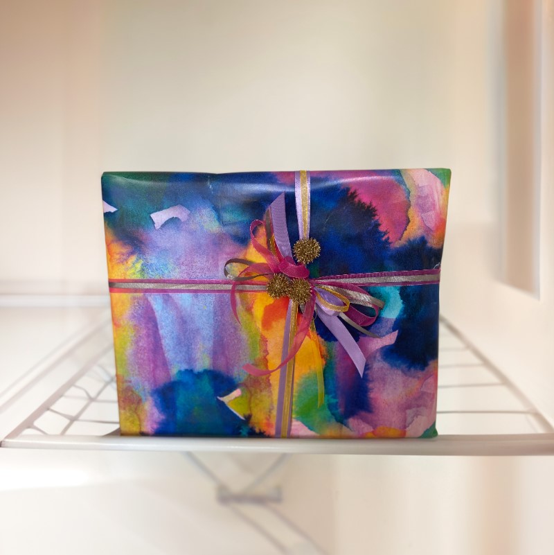 Праздничная упаковка подарков Услуга по упаковке подарков на день рождения